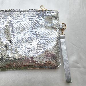 becomingmrs online collection