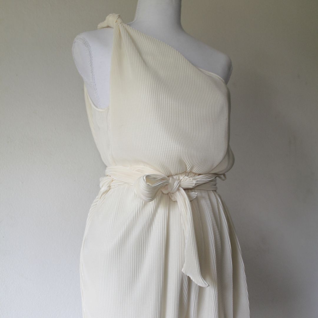Élise One-Shoulder Pleated Romper - Image 5