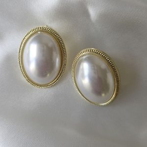 becomingmrs Élouise Pearl Statement Studs