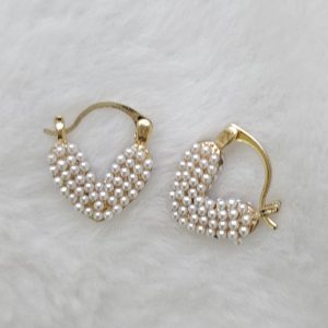 becomingmrs bridal Améline Pearl Heart Hoops