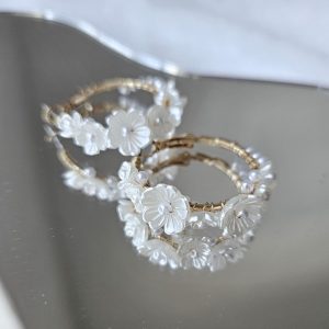 becomingmrs bridal Floréa Pearl Bloom Hoops