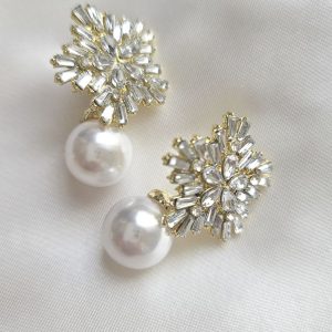 becomingmrs online bridal store Avéline Pearl Radiance Earrings