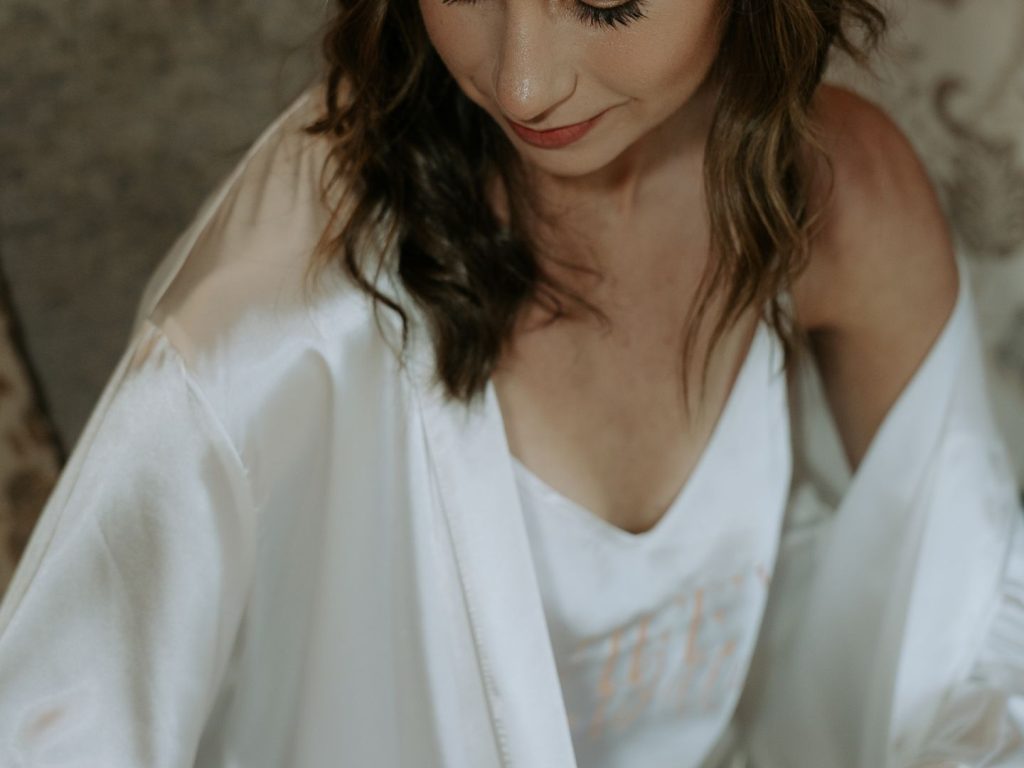 becomingmrs online bridal store